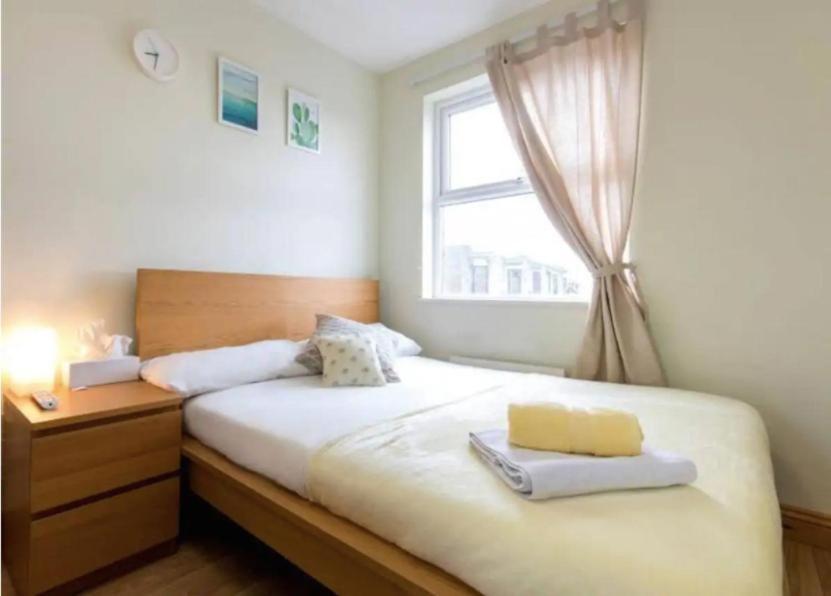 Harrow Road Rooms Londen Buitenkant foto